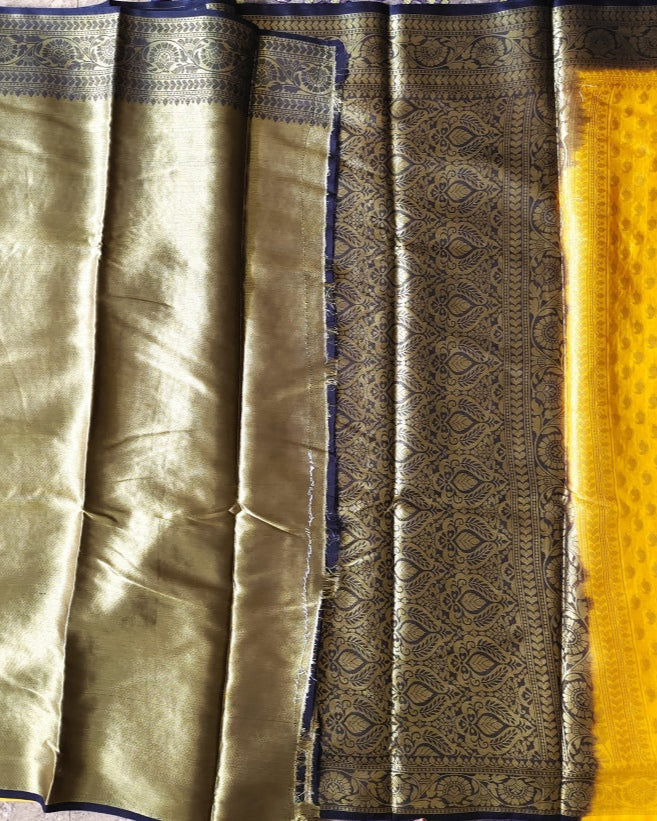 Sari with a patterned border and yellow fabric