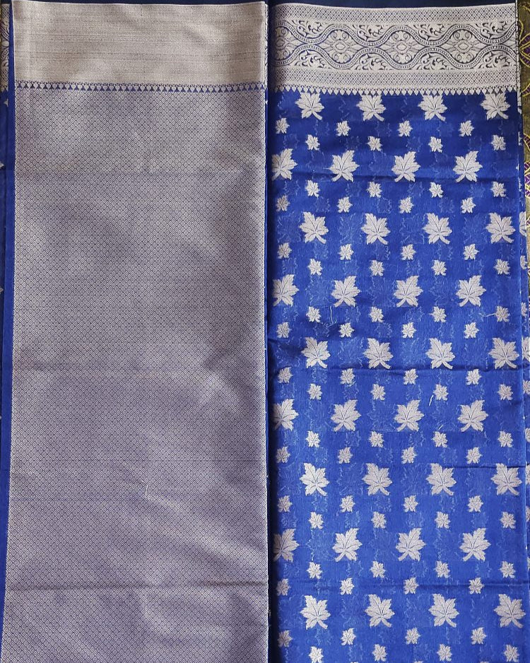 Saree with blue and white patterned fabric